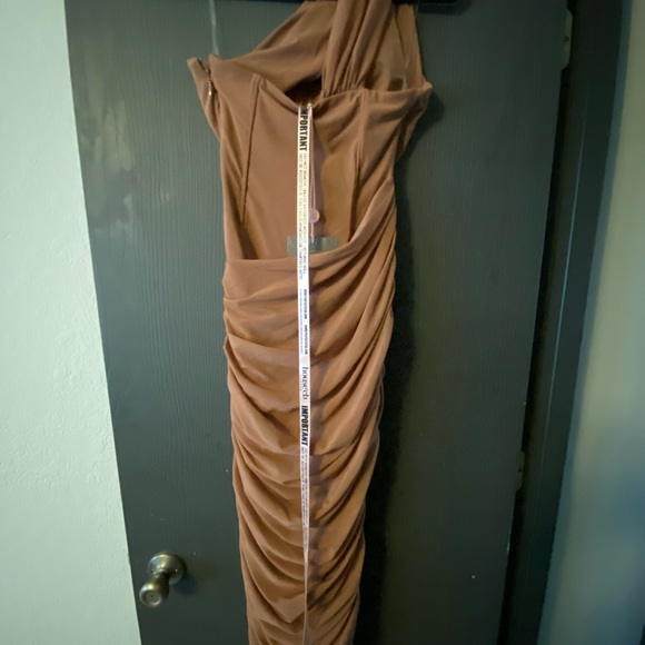 House of CB Chocolate Ruched dress - Picture 7 of 10